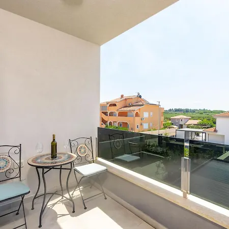 Angelus By Interhome *