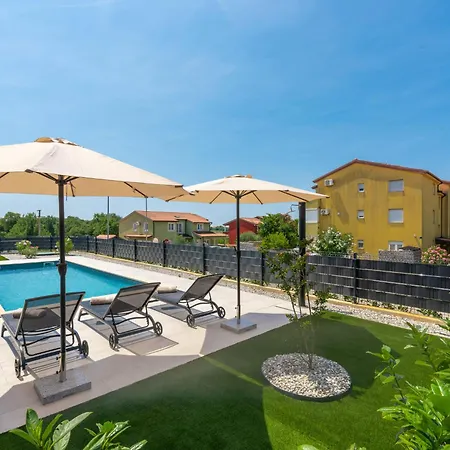 Angelus By Interhome *